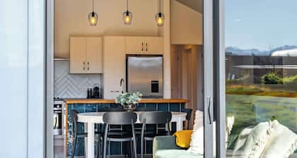 The Snug at Glen Dene