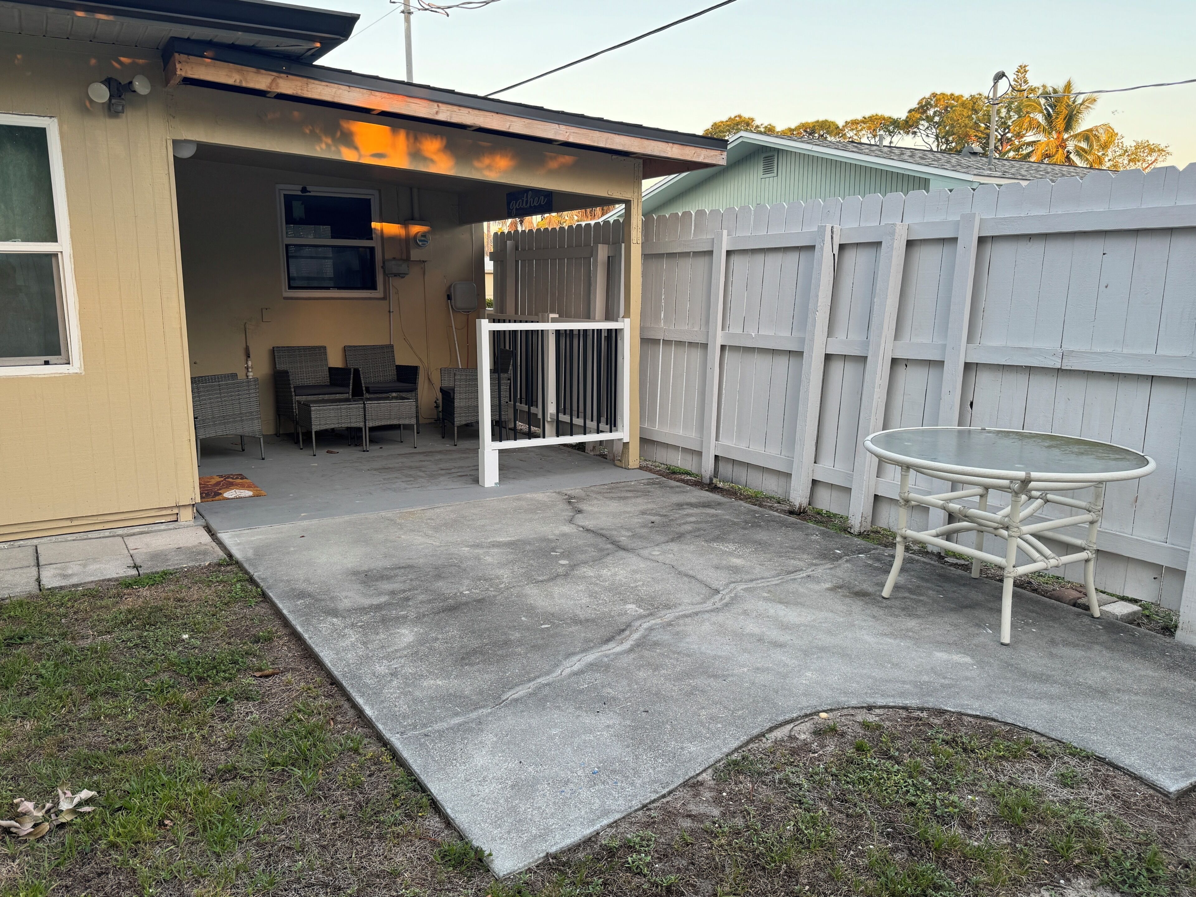 Outdoor dining