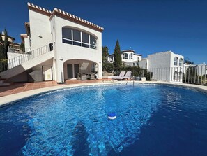 Pool - Wonderful apartment with private poo and sea-view (Dénia)