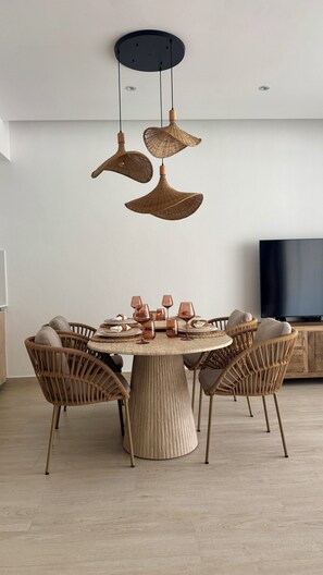 Dining - Aqua Esmeralda • Luxury Beachfront • Curazao 103 (Dominicus)