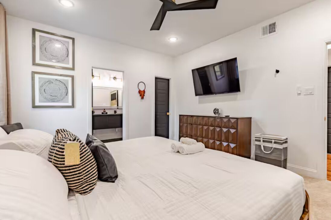 3 quartos, ferros/tábuas de passar roupa, Wi-Fi, roupa de cama
