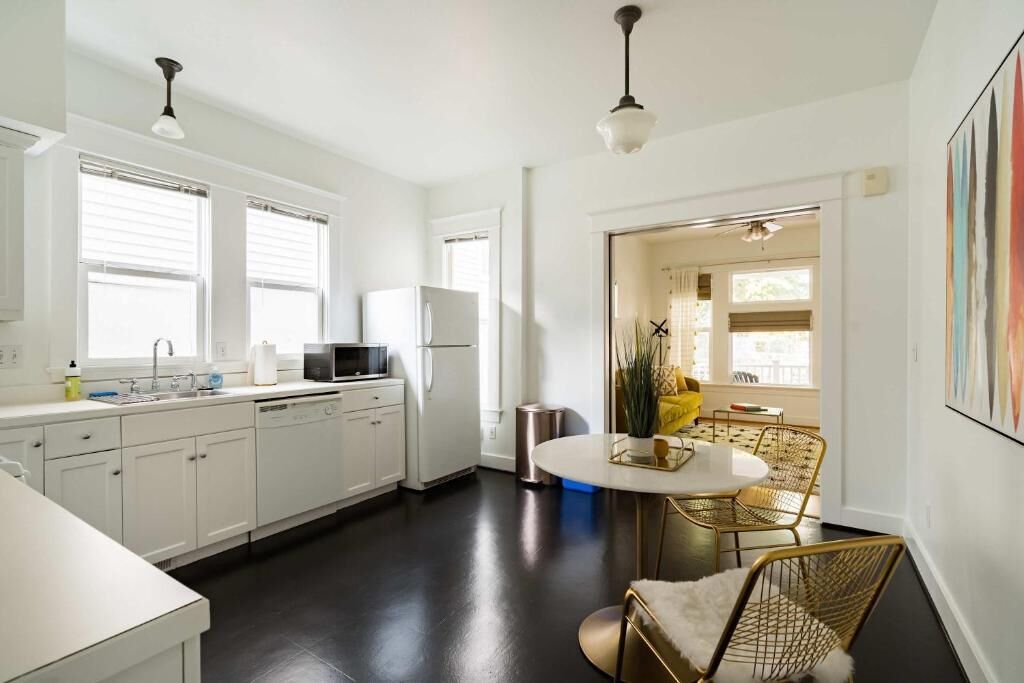 Basic Apartment | Private kitchen