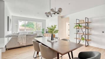 Family Apartment | Dining