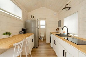 Classic Studio | Dapur peribadi | Alat memasak/pinggan mangkuk/perkakas dapur 