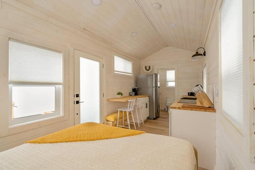 Classic Studio | Iron/ironing board, WiFi (free), bed sheets