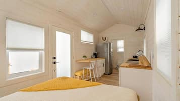 Classic Studio | Iron/ironing board, WiFi (free), bed sheets
