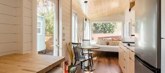 The Sienna by Stay Portland - Alberta Arts