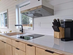 Studio | Private kitchen | Cookware/dishes/utensils