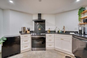 Condo, Patio | Private kitchen | Fridge, cookware/dishes/utensils