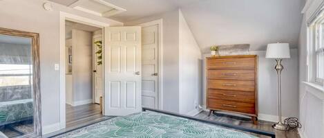 Apartment | Iron/ironing board, free WiFi, bed sheets