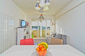 Dining - Holiday apartment with air conditioning and washing machine (Pula)