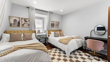 Iron/ironing board, WiFi, bed sheets