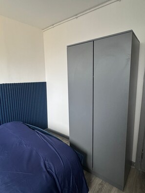 Room - Cozy Modern Stay Near Bradford City Centre With Workspace & Fast Wi-Fi (Bradford)