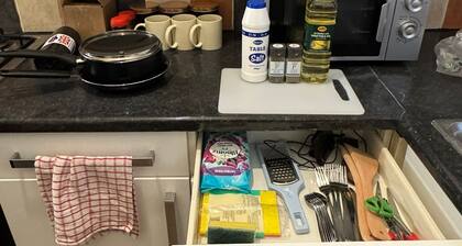 Cozy Modern Stay Near Bradford City Centre With Workspace & Fast Wi-Fi