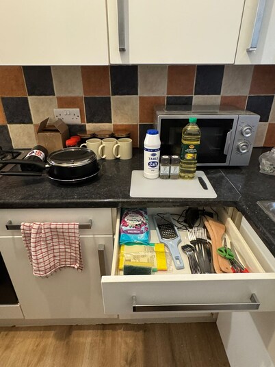 Cozy Modern Stay Near Bradford City Centre With Workspace & Fast Wi-Fi