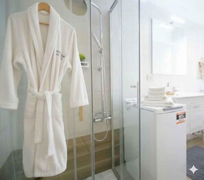 Bathroom - Holiday apartment near the sea (Arma di Taggia)