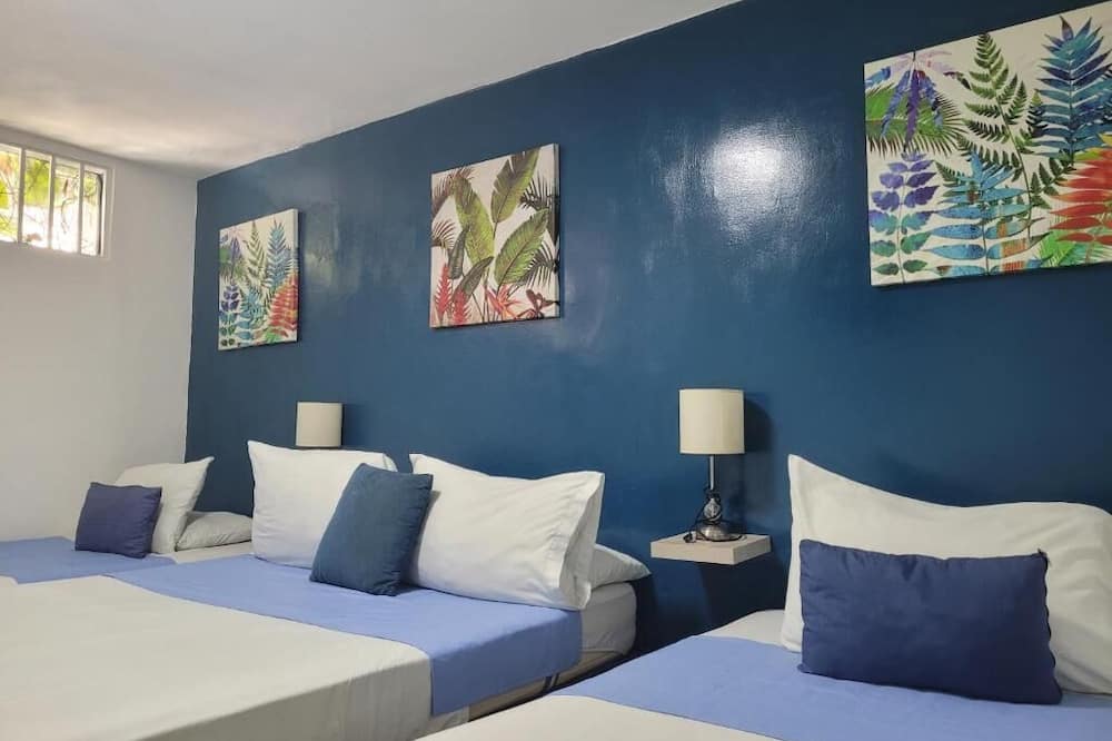 Hostal Costana