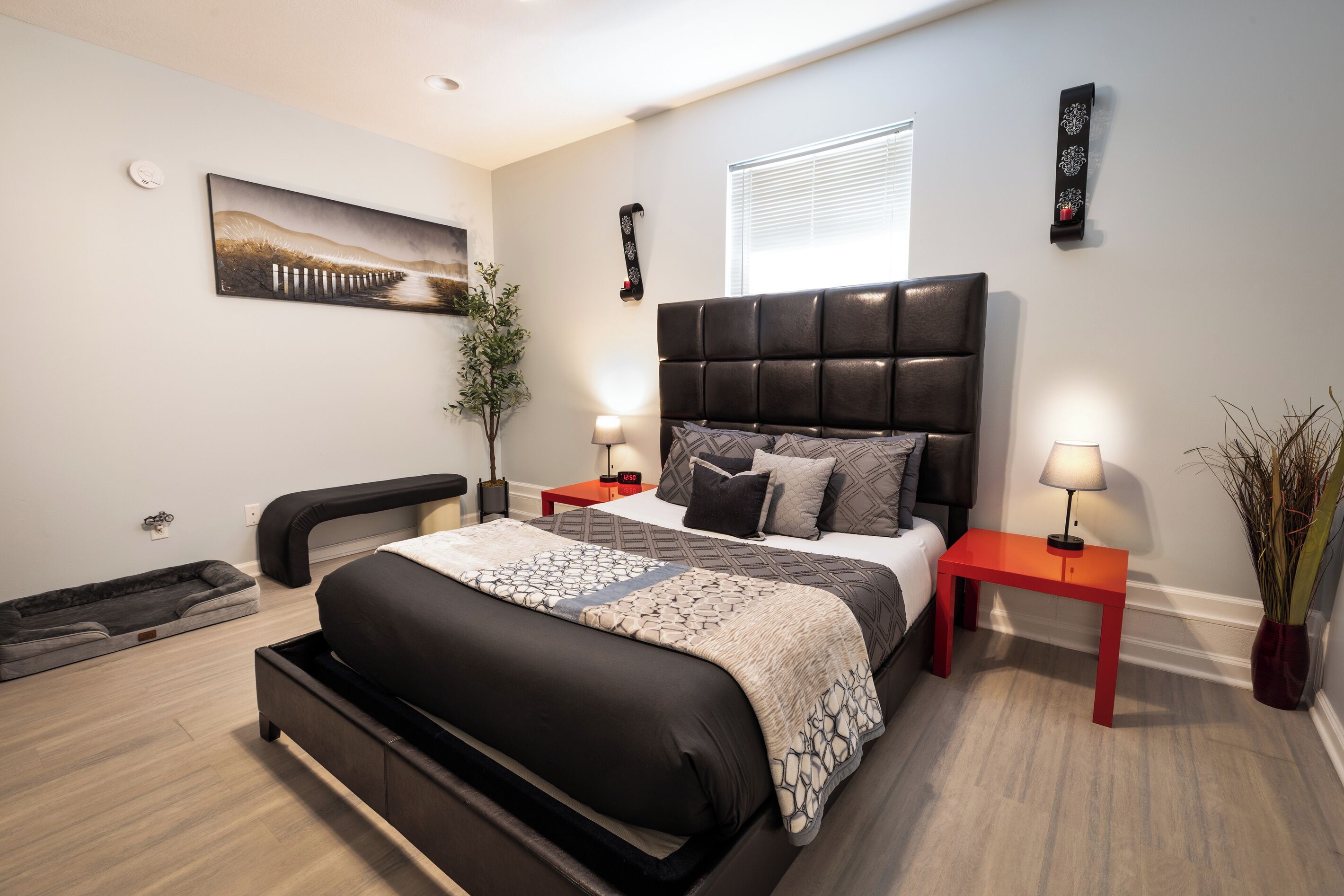 3 slaapkamers, een strijkplank/strijkijzer, gratis wifi, beddengoed