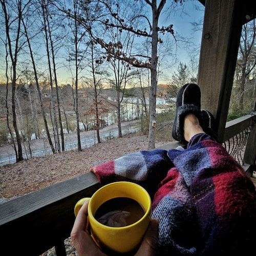 Bunk/Game Room, Near Lake, Pet Friendly, Firepit, FUN!