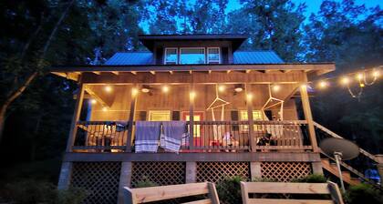 Bunk/Game Room, Near Lake, Pet Friendly, Firepit, FUN!
