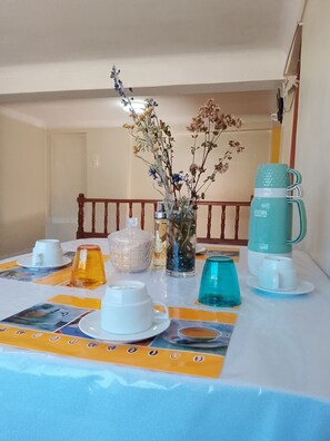 Dining - White Apartment (Cusco)