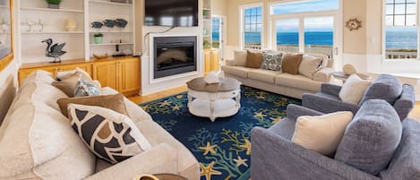 Smart TV, fireplace