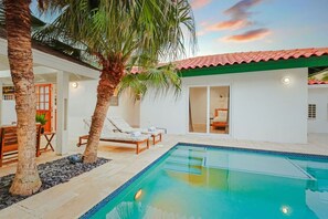 Pool - 2 Mins from Beach • 3BR Villa Mango - Beach House (Noord)