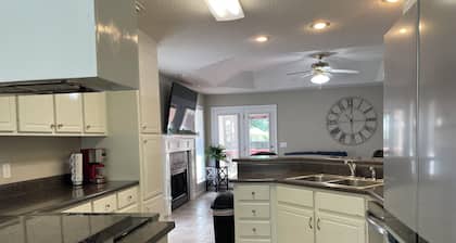 Beautiful 3-bedroom home near Southeast hospital and downtown Dothan
