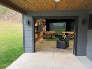 Interior - Private Boulder Canyon Home, 8 miles to Sturgis, 1 mile to Deadwood! (Sturgis)