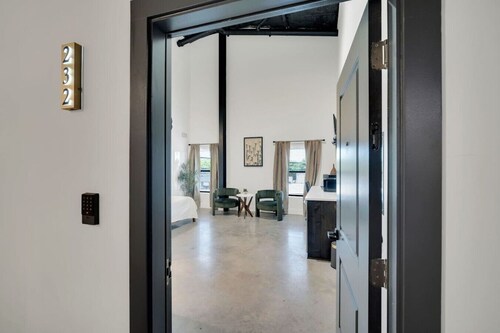 The Cosmos Suite @ The Lawson District