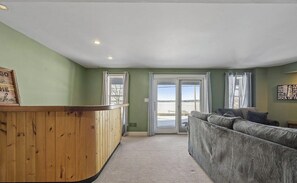 Lobby - Elegant Saratoga Lake House with Private Beach - 7 Bedrooms - Sleeps 20 (Saratoga Springs)