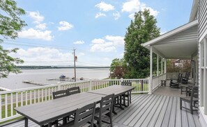 Outdoor dining - Elegant Saratoga Lake House with Private Beach - 7 Bedrooms - Sleeps 20 (Saratoga Springs)