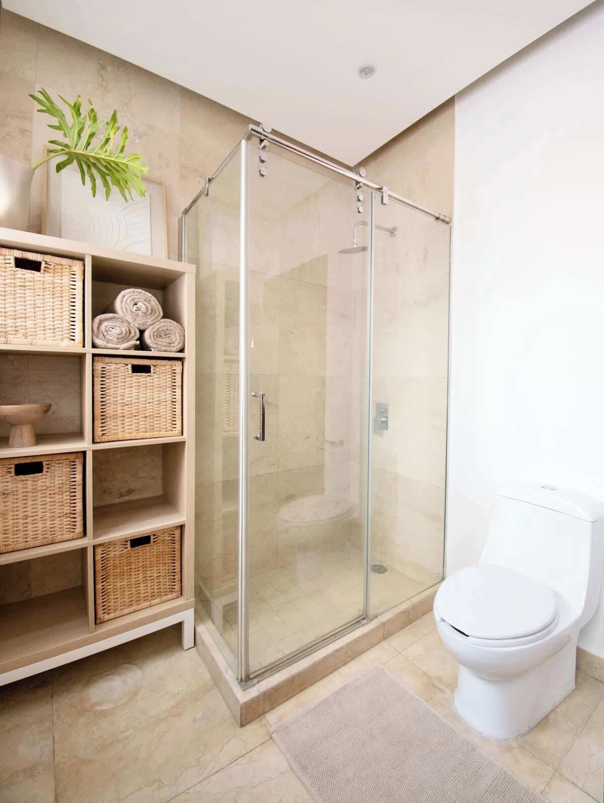 Shower, hair dryer, shampoo