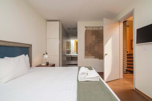 Iron/ironing board, WiFi, bed sheets - Casa del Sol. 4 bedrooms + garden | 8 guests (Mexico City)