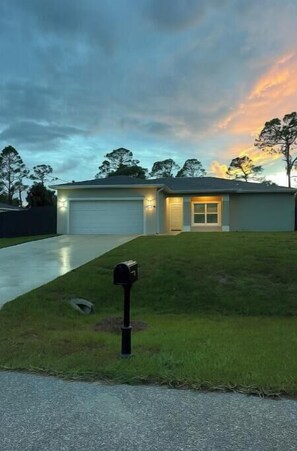 Exterior - The Appaloosa Home - Quiet and Cozy Getaway in LaBelle (LaBelle)