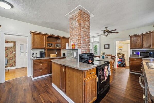Private kitchen