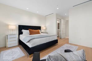 Room - Luxury Brand-New Apartment with Pool-Ritz Resort (Paradise Valley)