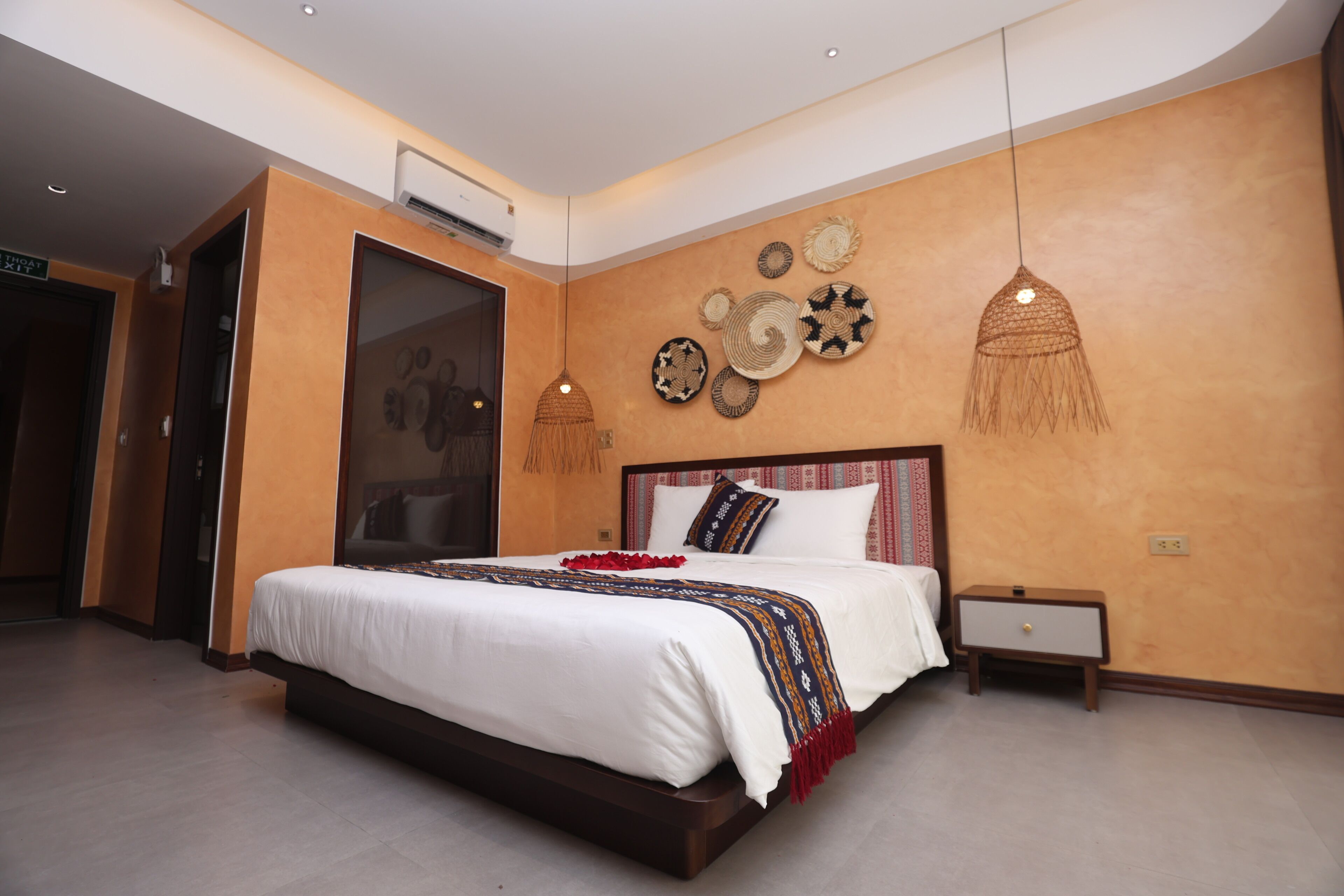 Chambre Double Deluxe, vue ville | Bureau, Wi-Fi gratuit