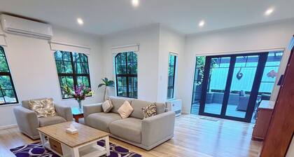 Bright Home Travel Service at Mt Eden