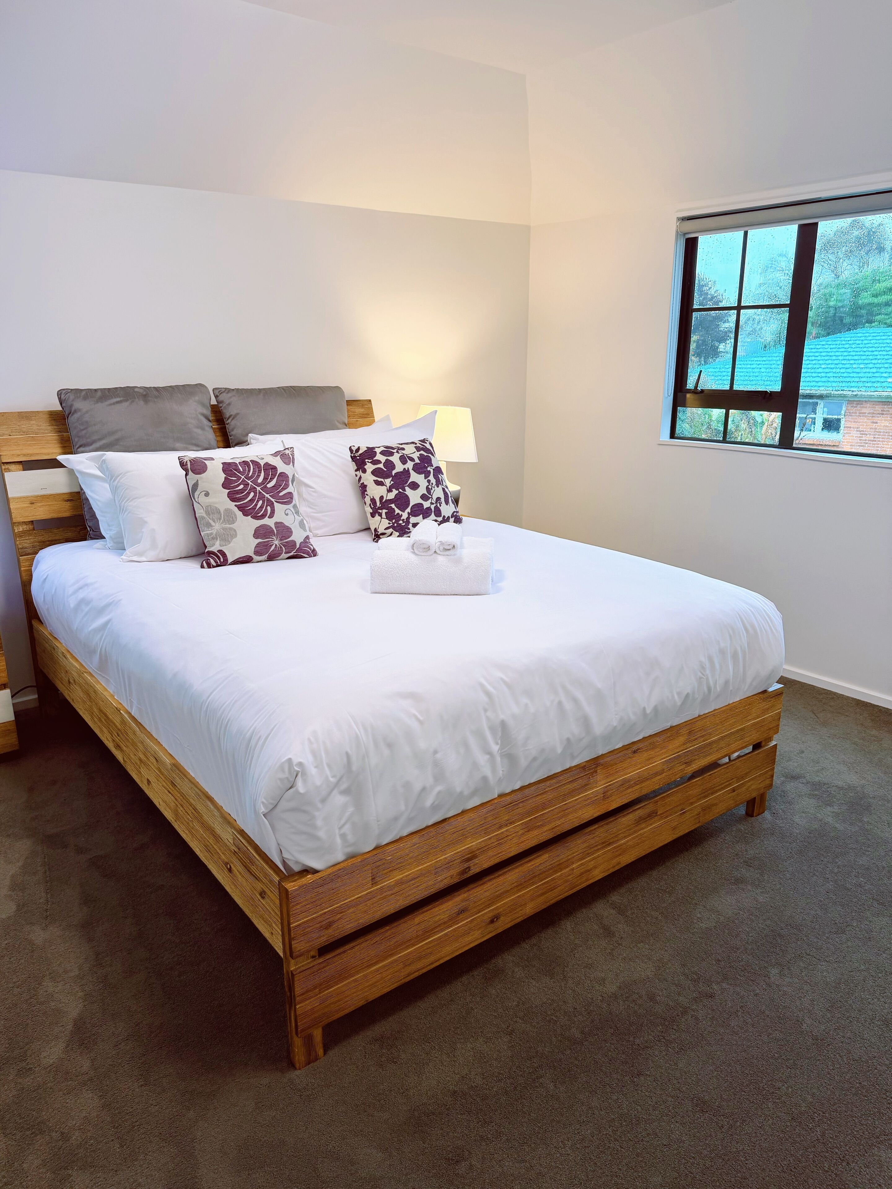5 bedrooms, iron/ironing board, WiFi