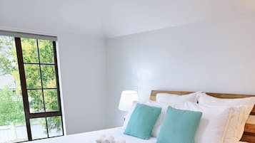 5 bedrooms, iron/ironing board, WiFi