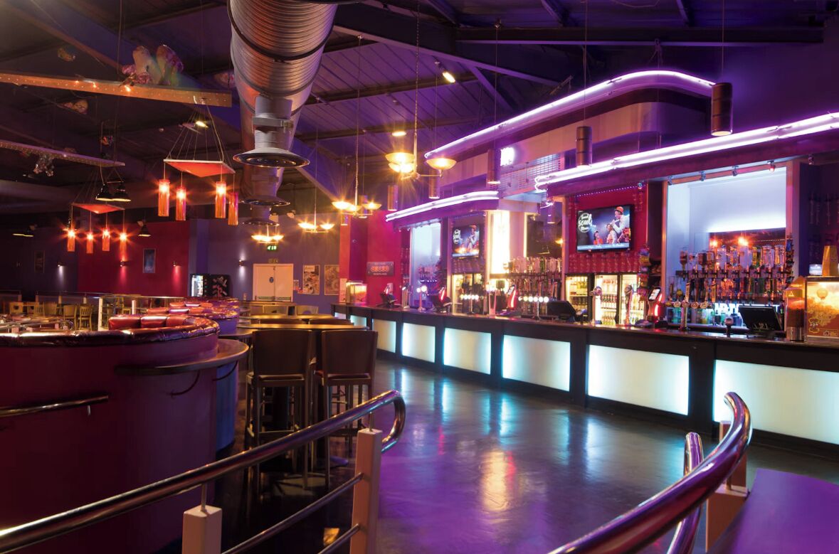 Bar (en el alojamiento)