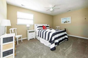 Iron/ironing board, WiFi, bed sheets - 2BR Beach Bungalow | Walk to Beach | Sleeps 5 (Norfolk)