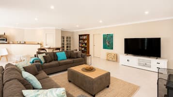 House, 4 Bedrooms, Non Smoking, Garden View | Living area | 65-inch TV with digital channels