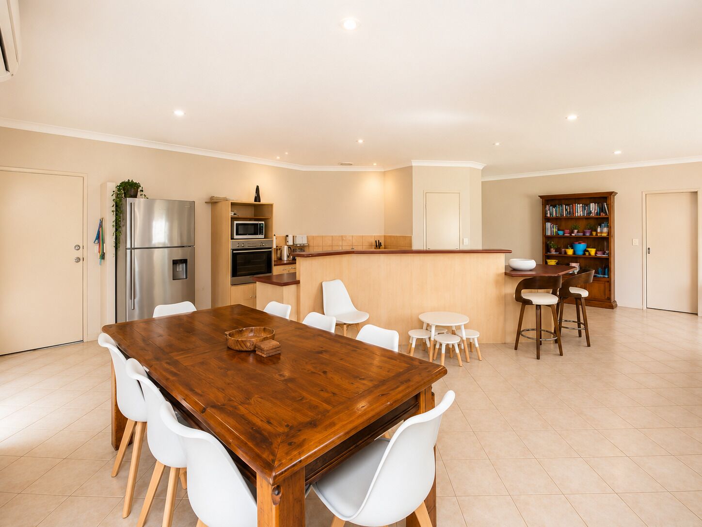 House, 4 Bedrooms, Non Smoking, Garden View | Dining room