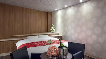 Standard Double Room | Free WiFi