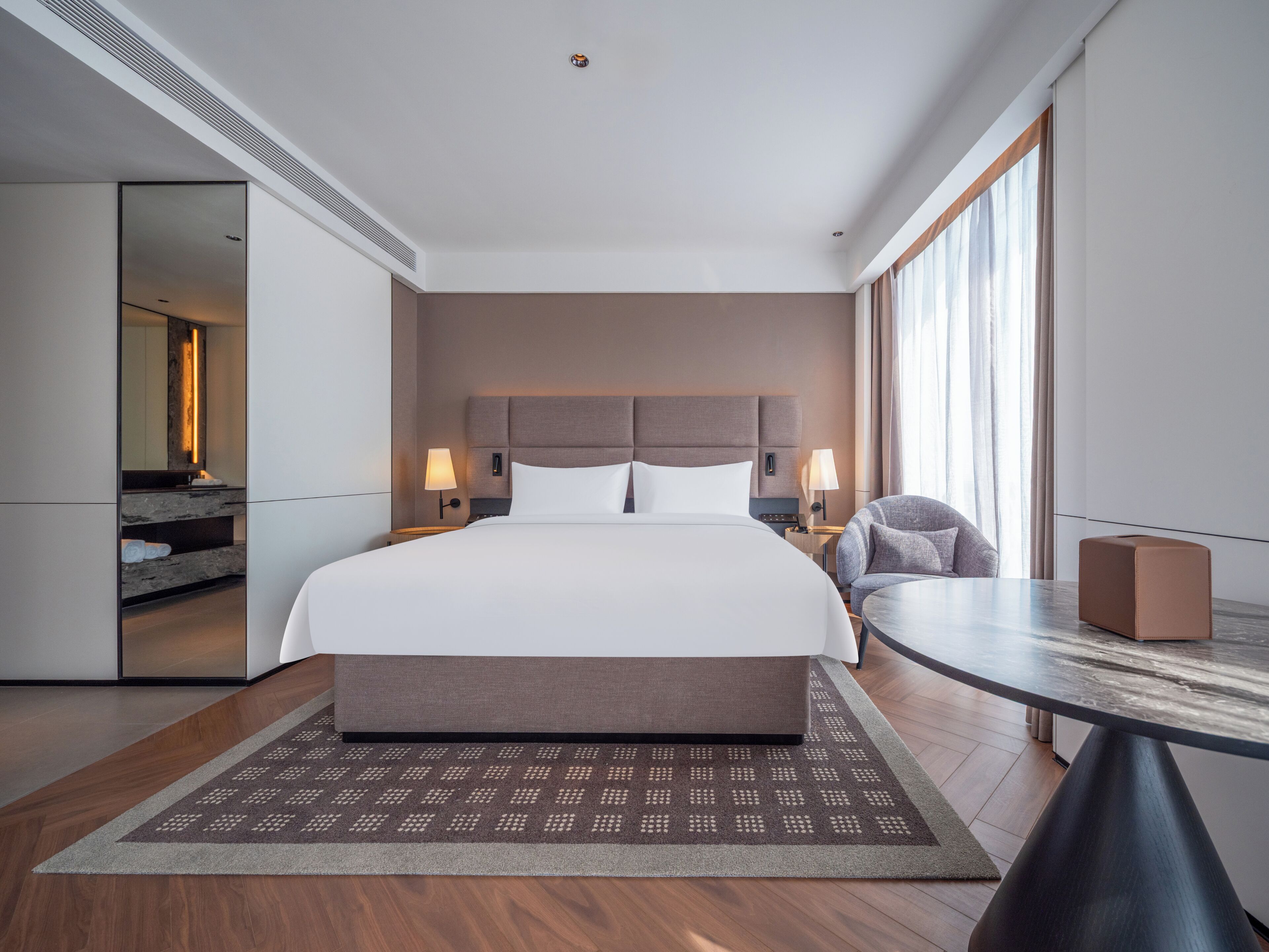 Business Double Room Single Use, City View | Desk, laptop workspace, blackout drapes, soundproofing