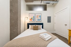 2 chambres, fer et planche à repasser, lit parapluie, Wi-Fi gratuit