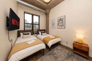2 bedrooms, iron/ironing board, travel cot, free WiFi