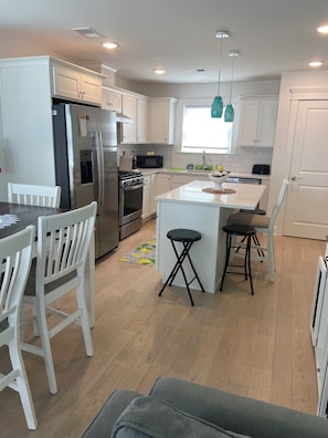 Dining - Newly Built 3-bedroom condo down the road from the Non-taged private Beach (Mantoloking)